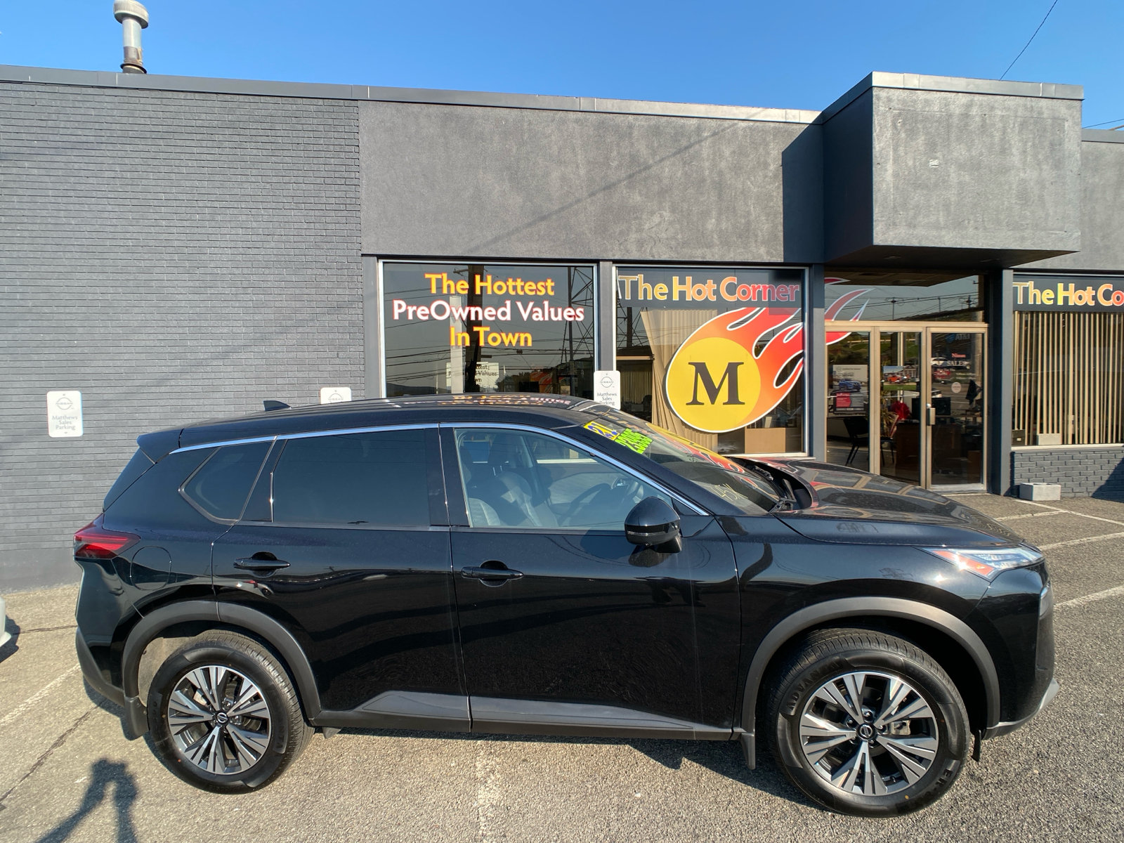 2021 Nissan Rogue SV 2