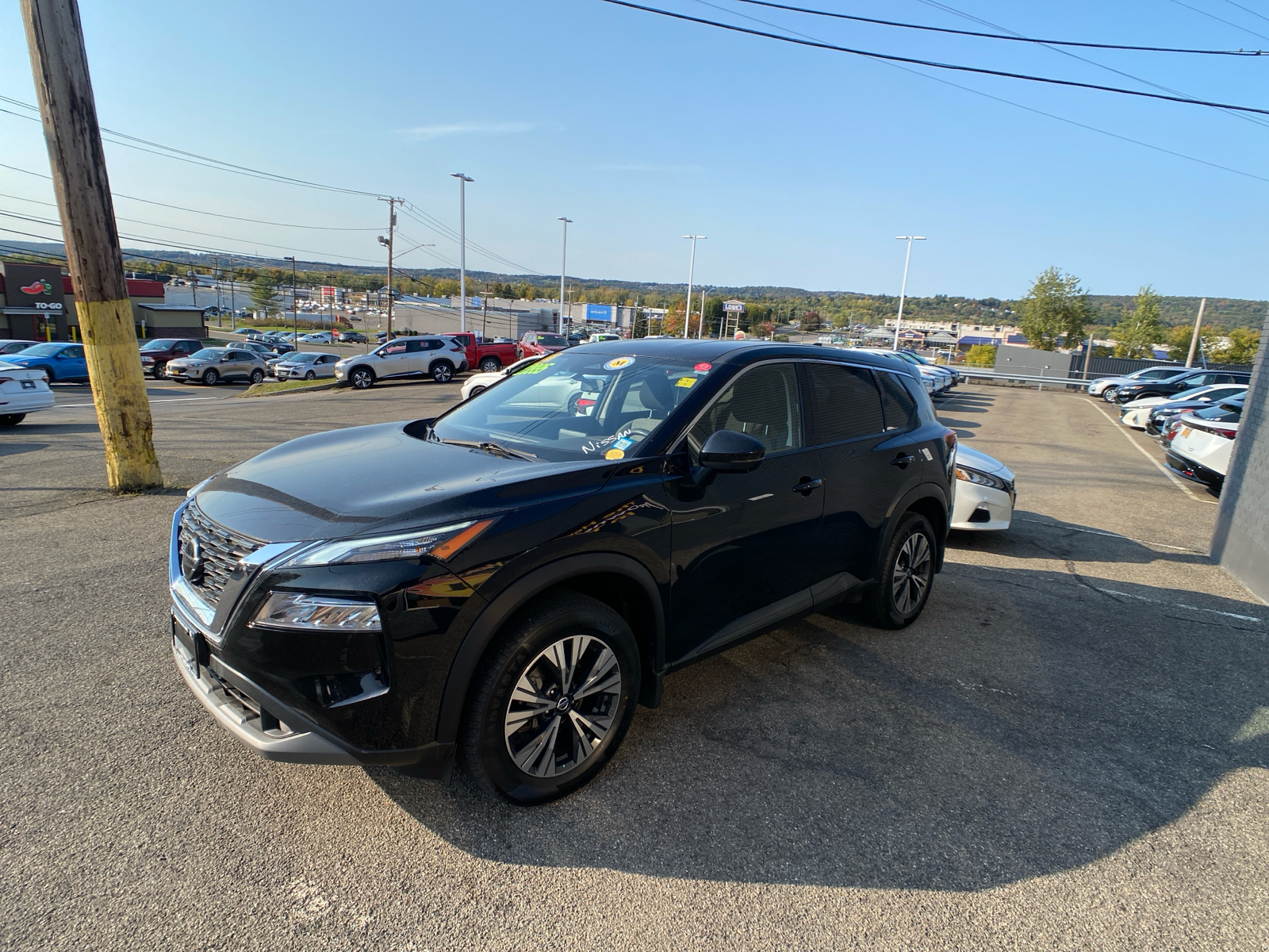 2021 Nissan Rogue SV 3