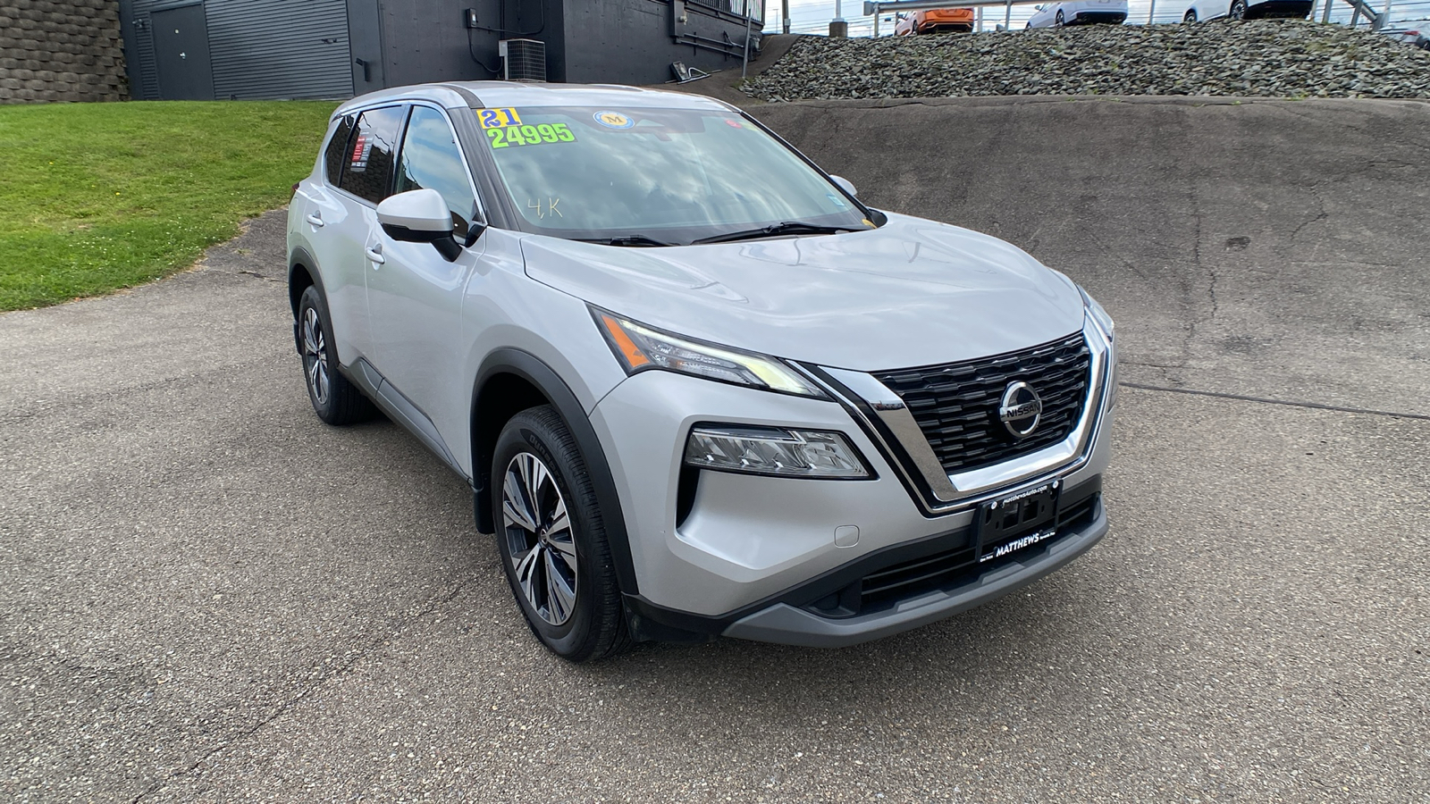 2021 Nissan Rogue SV 1