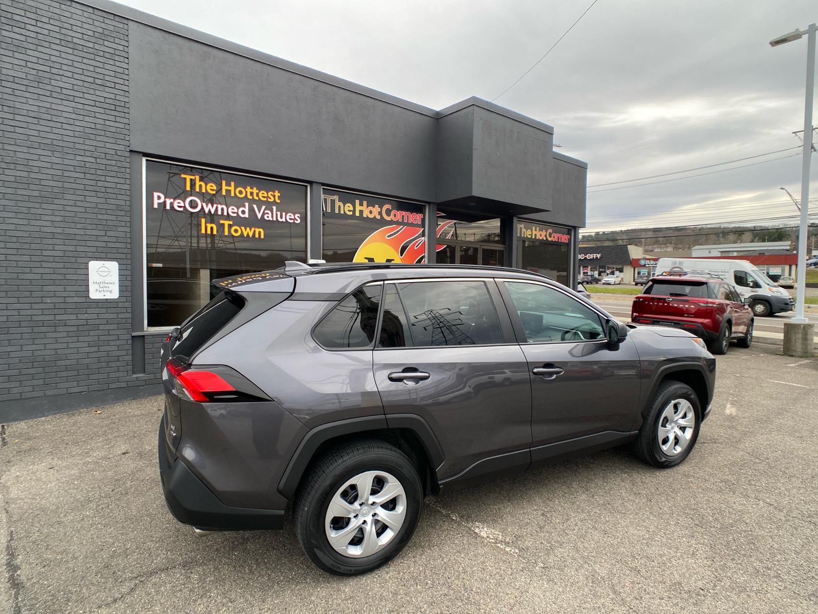 2021 Toyota RAV4 LE 3