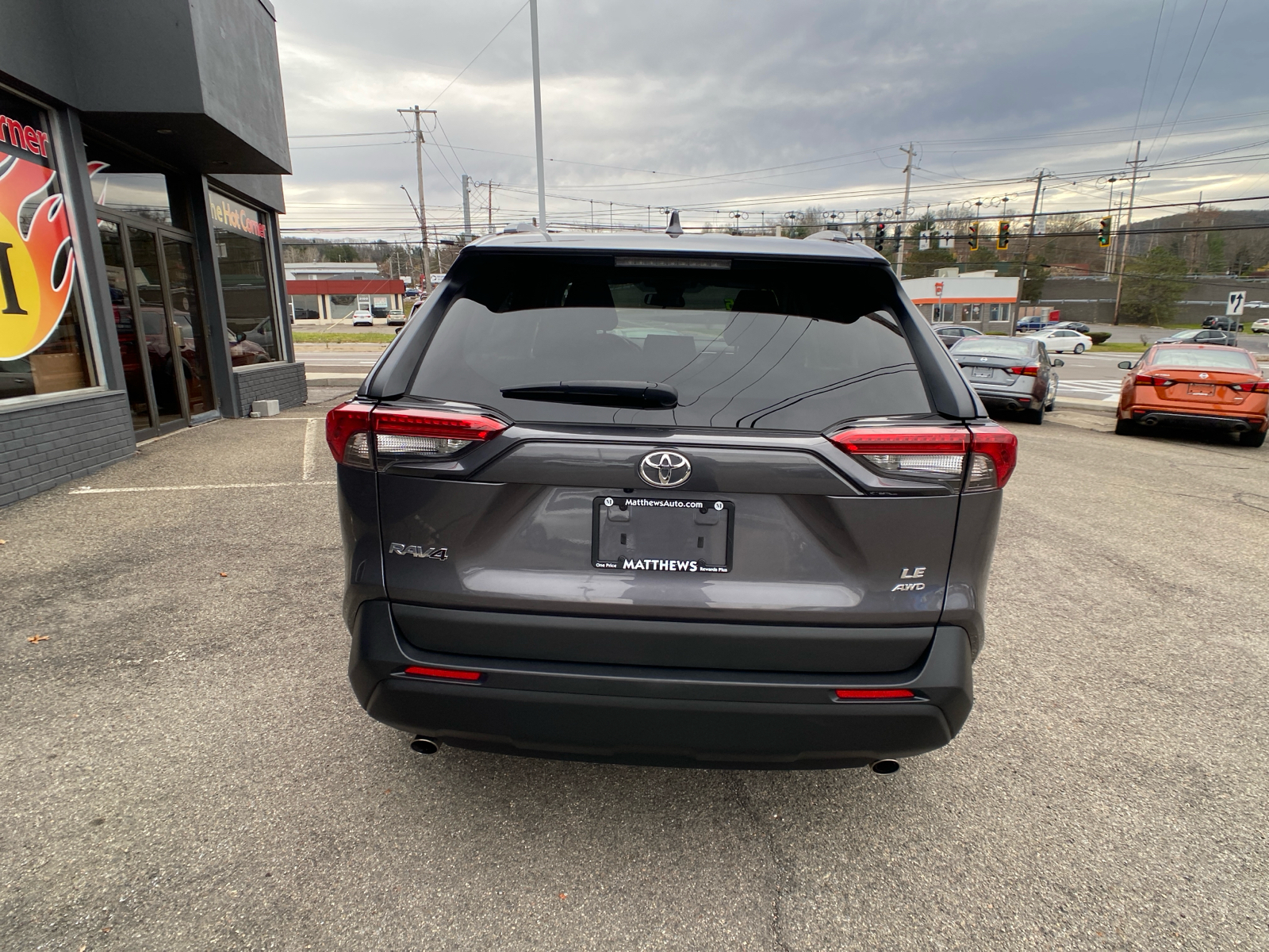 2021 Toyota RAV4 LE 4