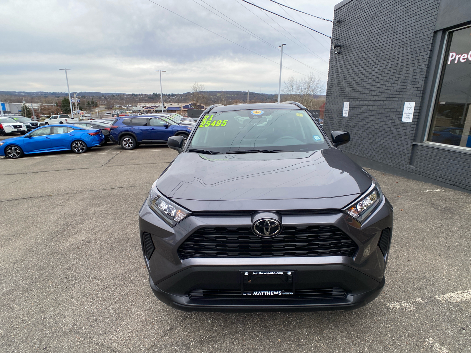 2021 Toyota RAV4 LE 8