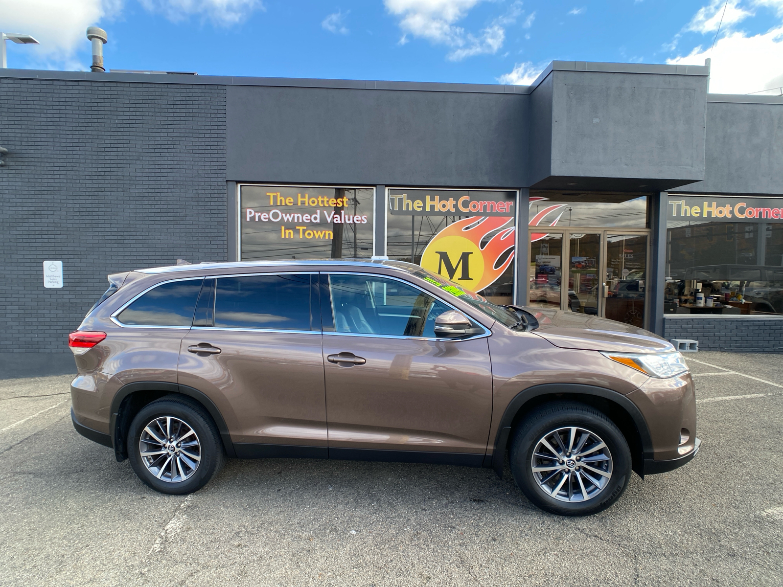 2019 Toyota Highlander XLE 2