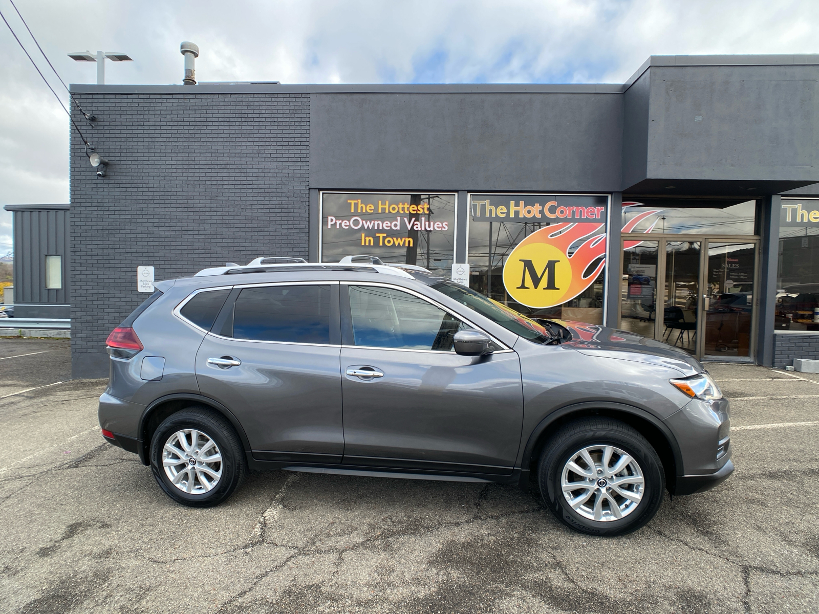 2017 Nissan Rogue S 2