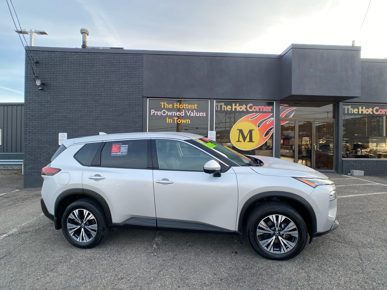 2021 Nissan Rogue SV 2