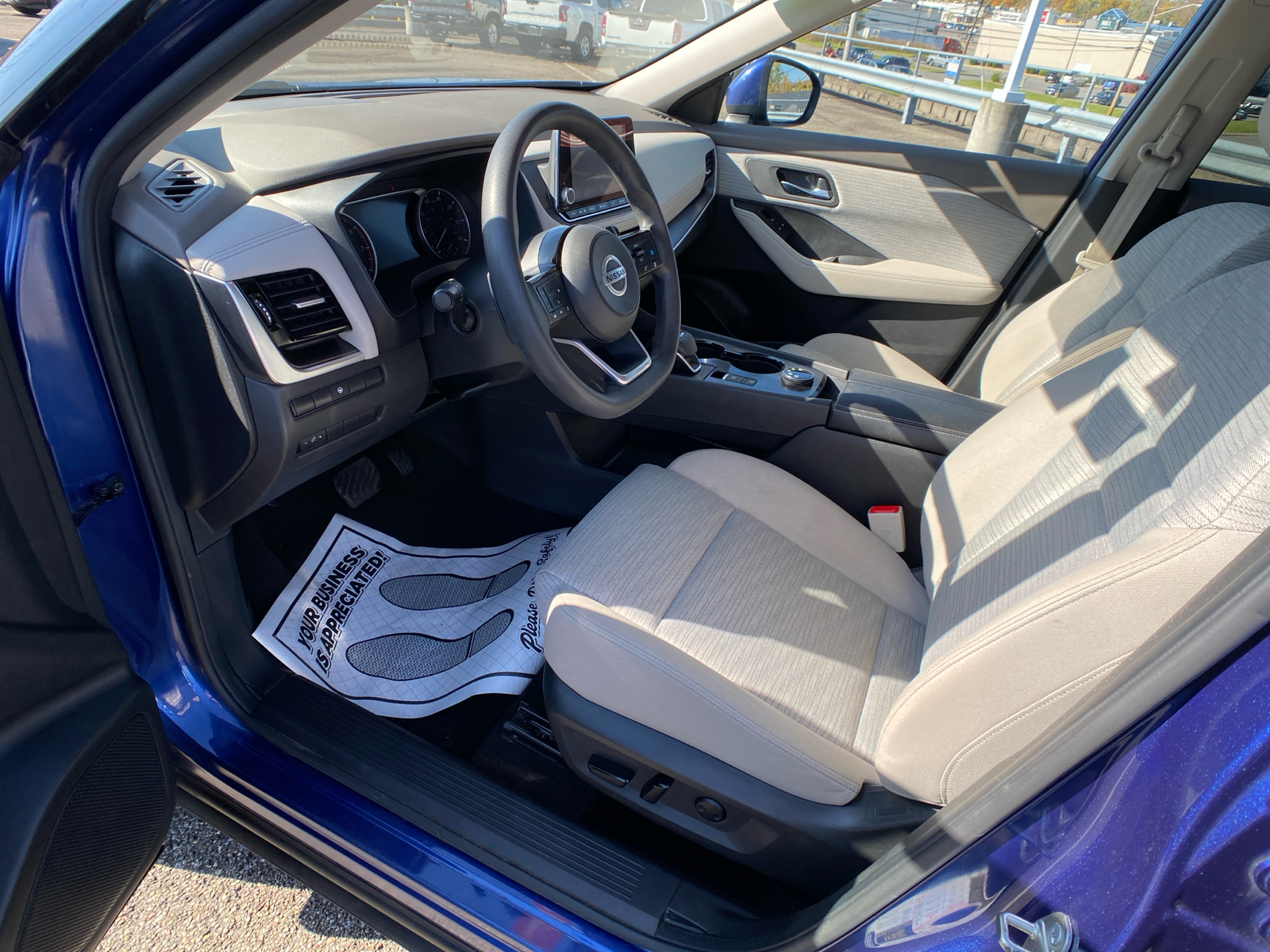 2019 Nissan Frontier SL 29