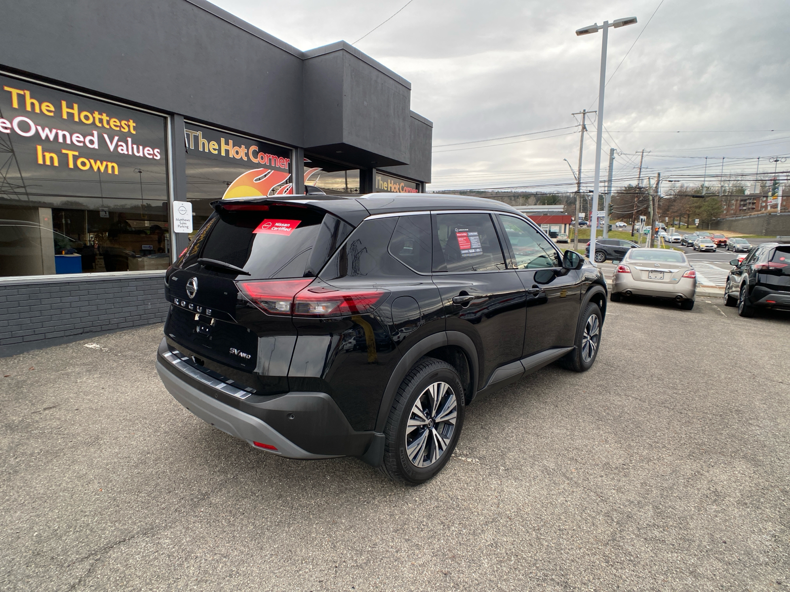 2021 Nissan Rogue SV 3