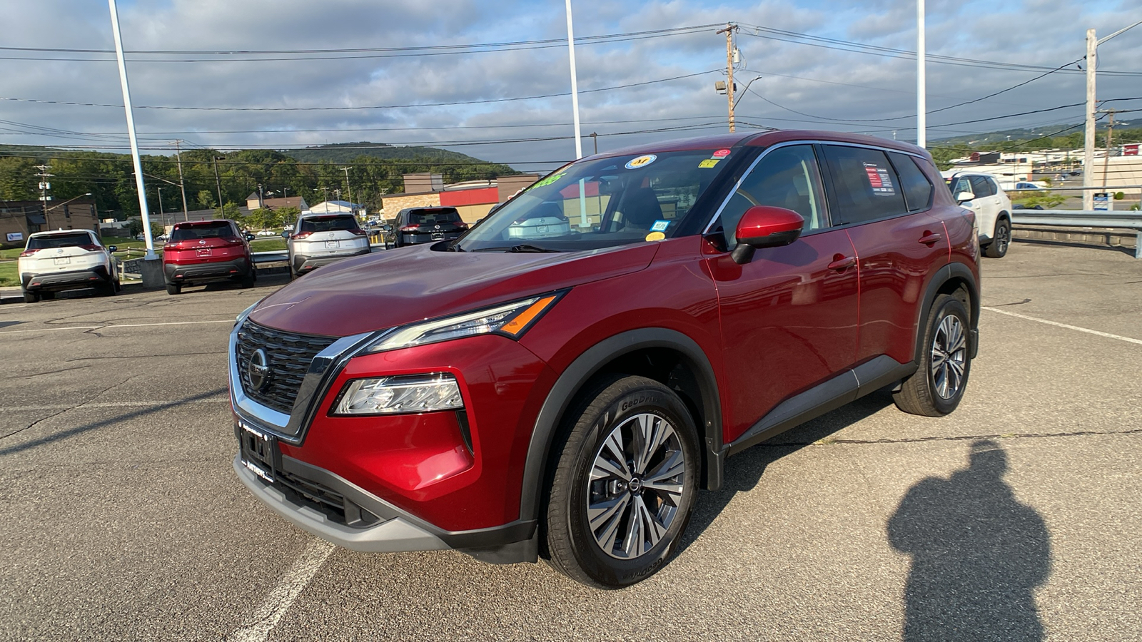 2021 Nissan Rogue SV 2