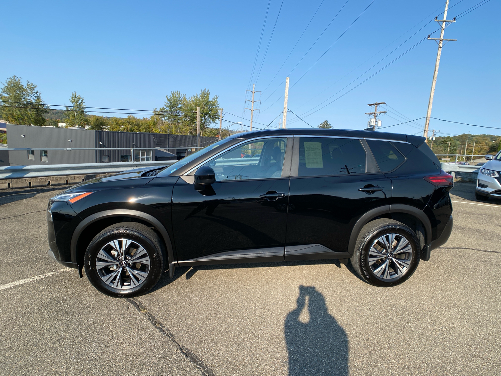 2023 Nissan Rogue SV 2