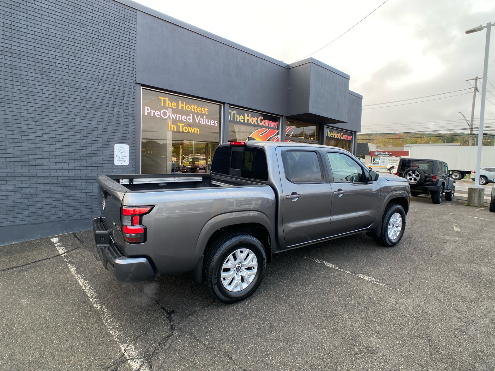 2023 Nissan Frontier SV 3