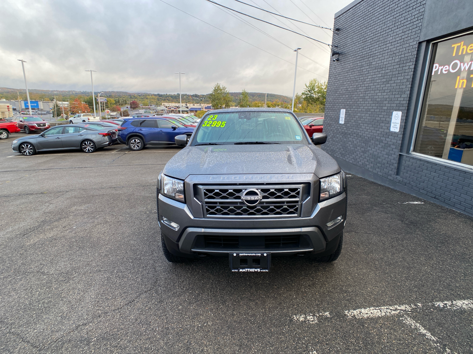 2023 Nissan Frontier SV 9