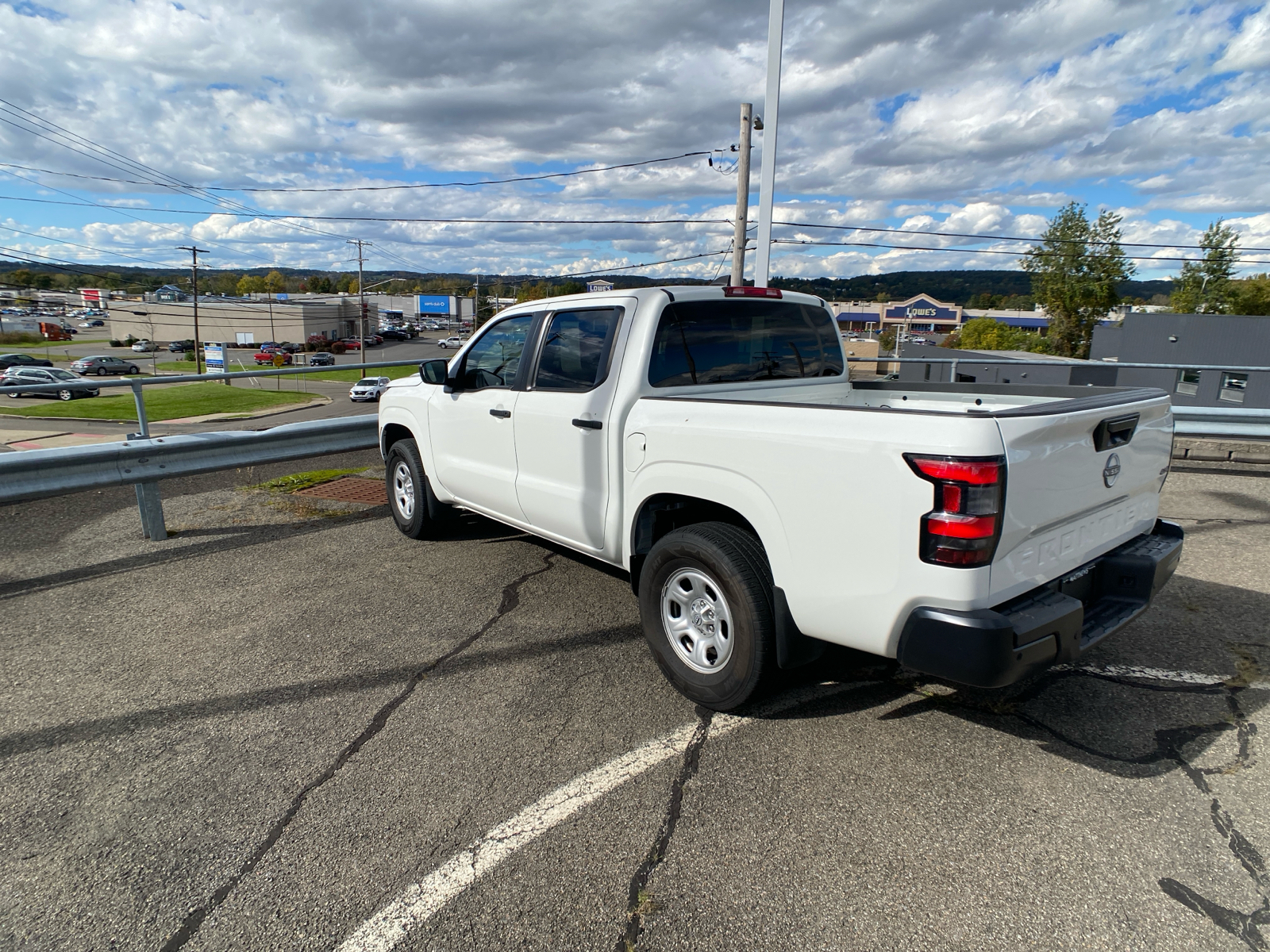 2023 Nissan Frontier S 2