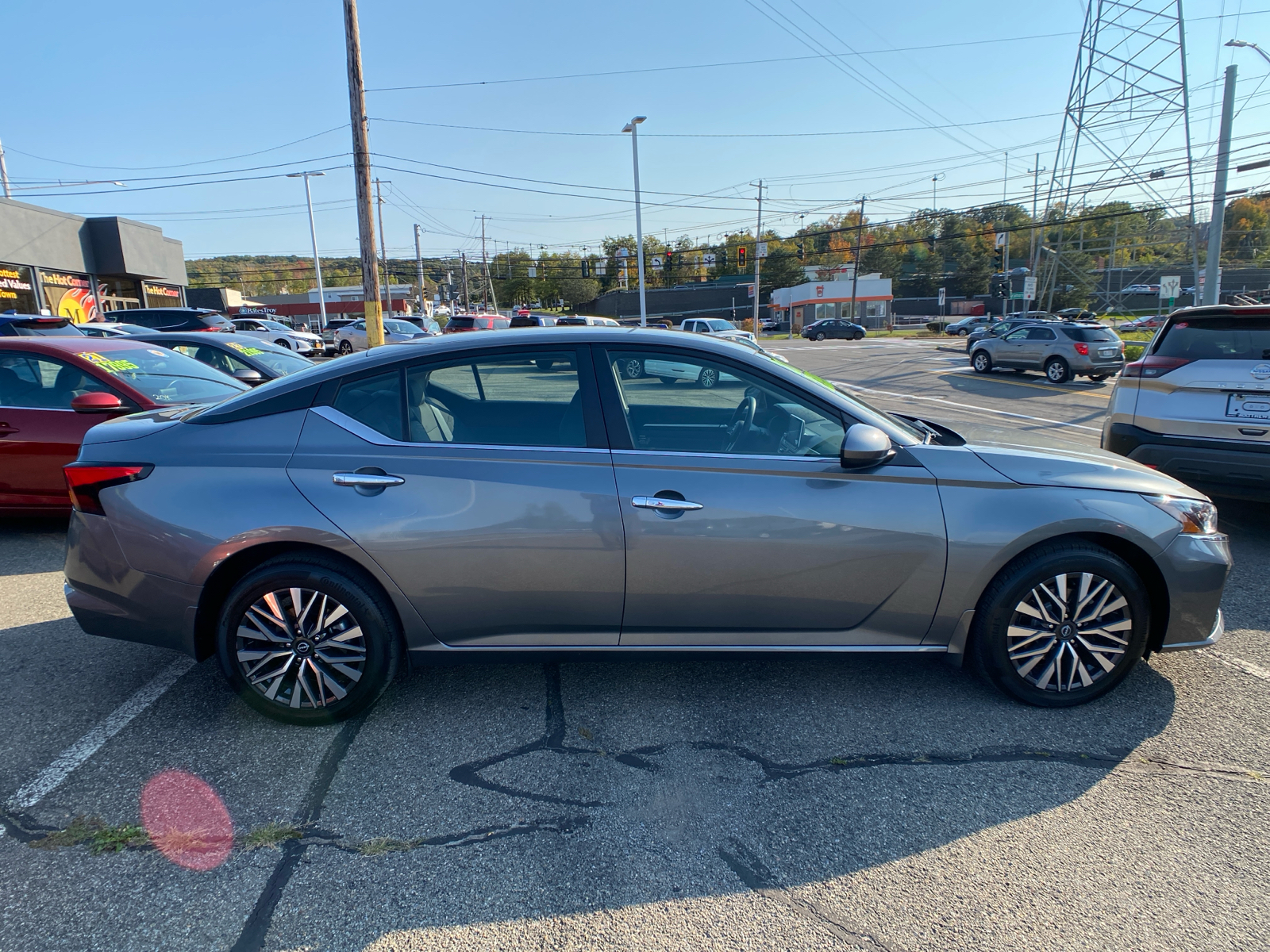 2023 Nissan Altima 2.5 SV 5