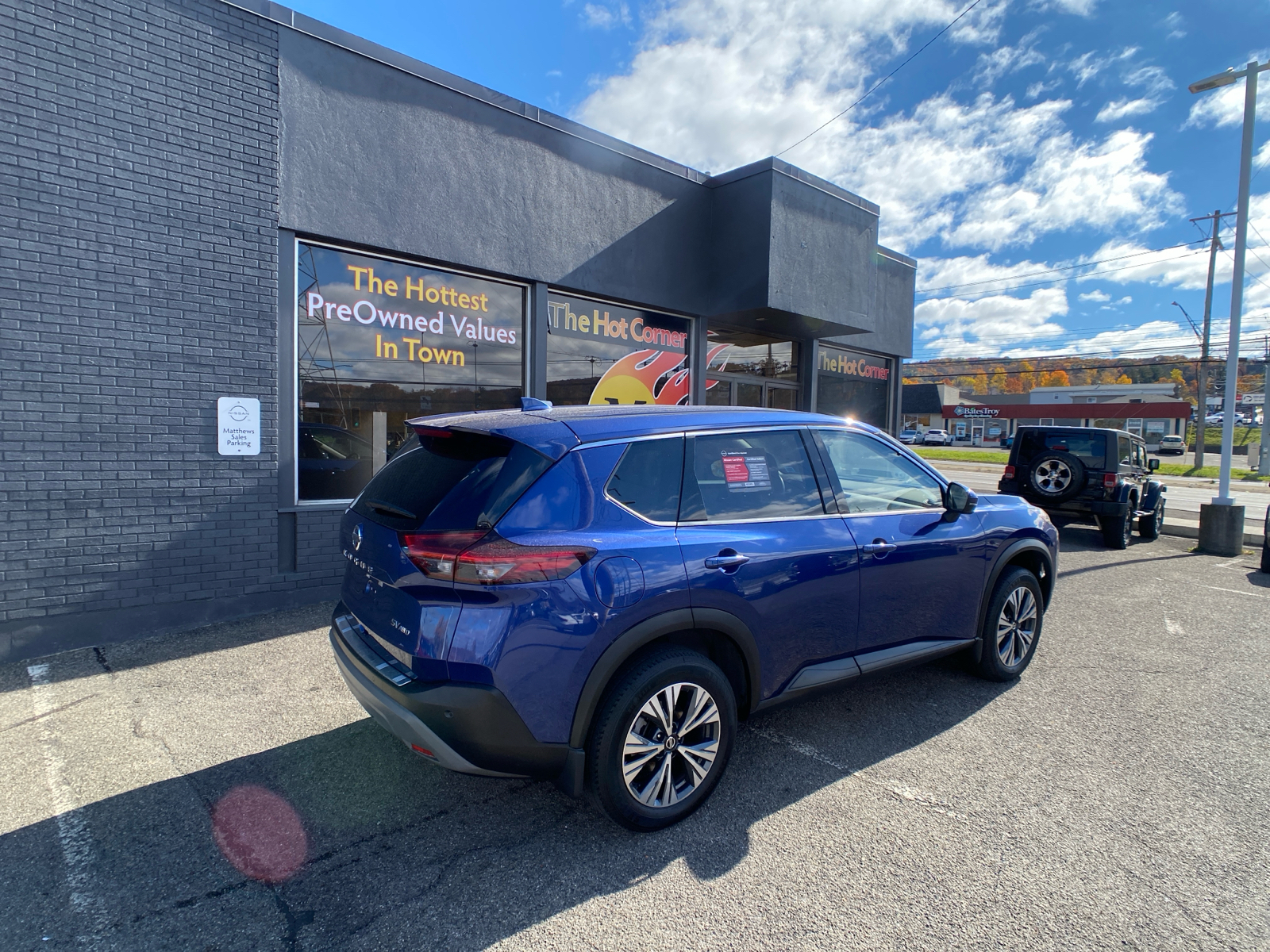 2021 Nissan Rogue SV 3