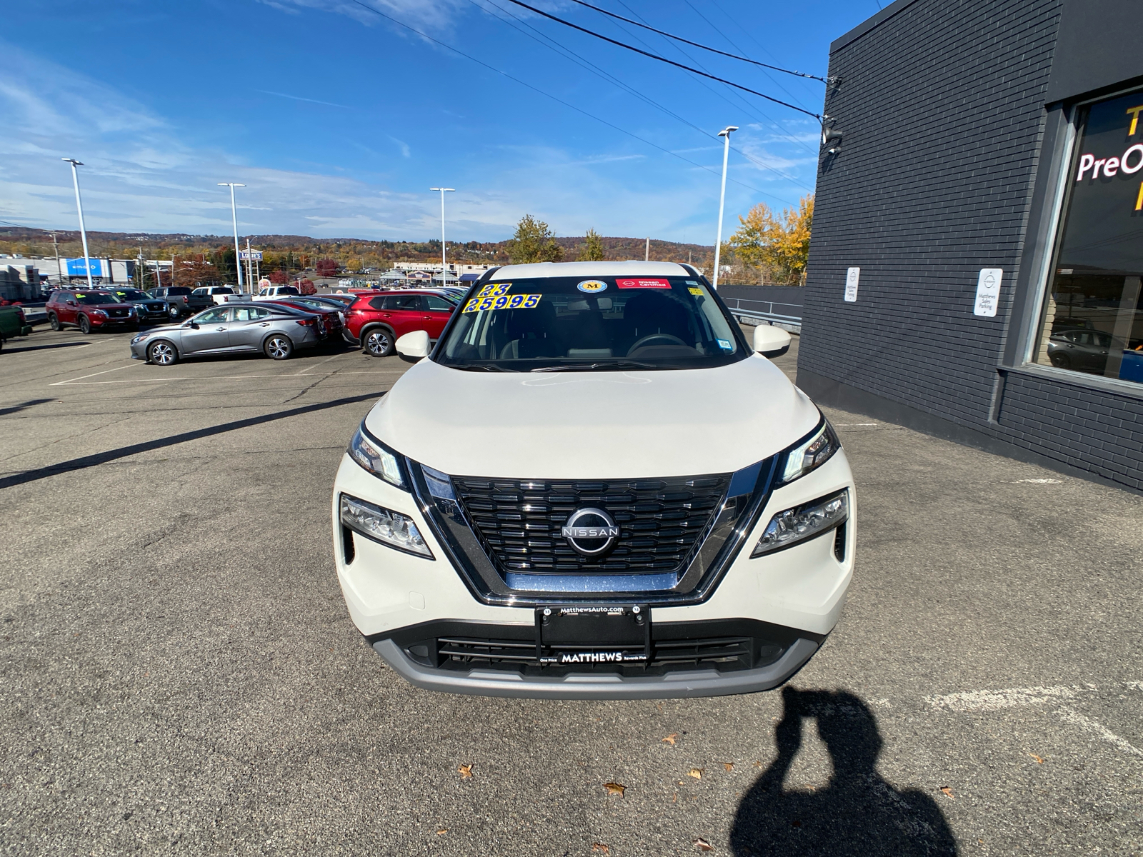 2023 Nissan Rogue SV 9