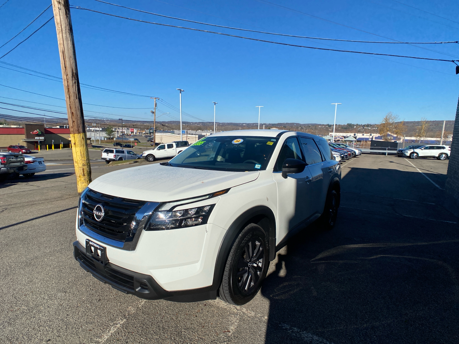 2023 Nissan Pathfinder S 7