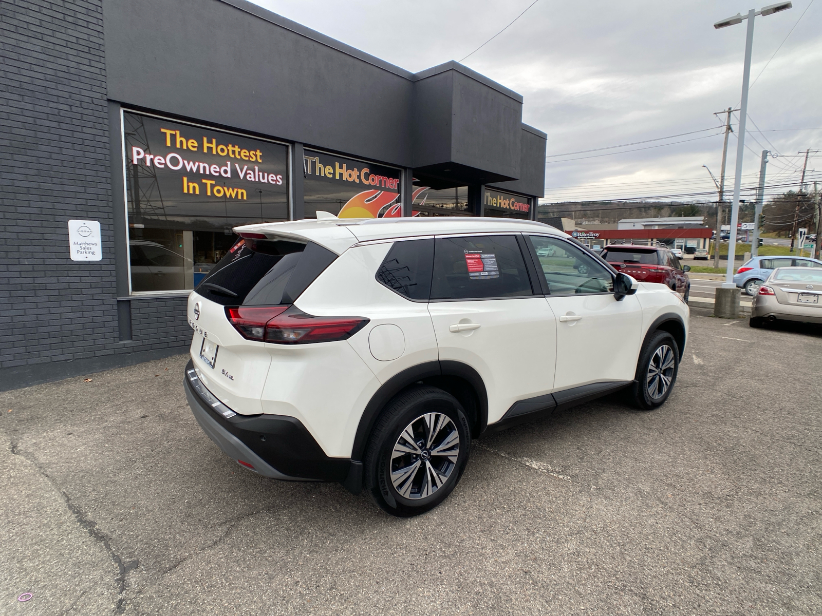 2023 Nissan Rogue SV 3