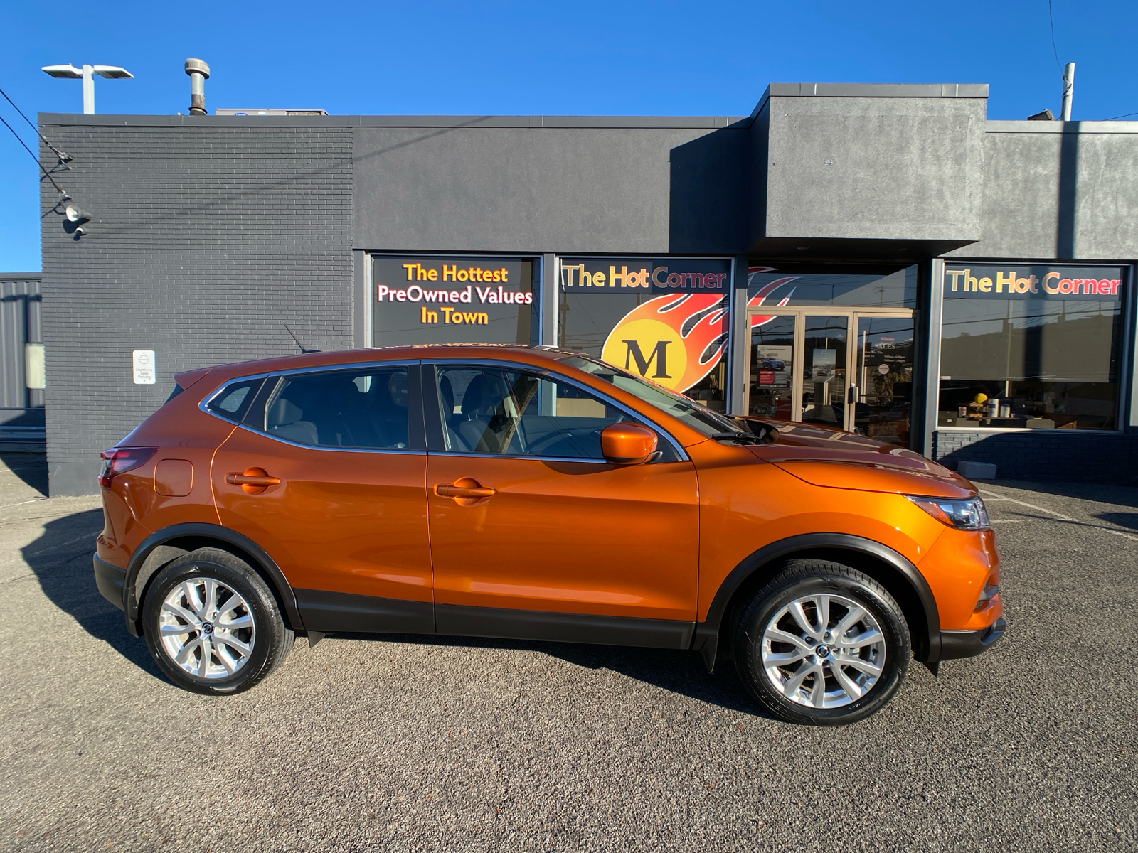 2021 Nissan Rogue Sport S 2