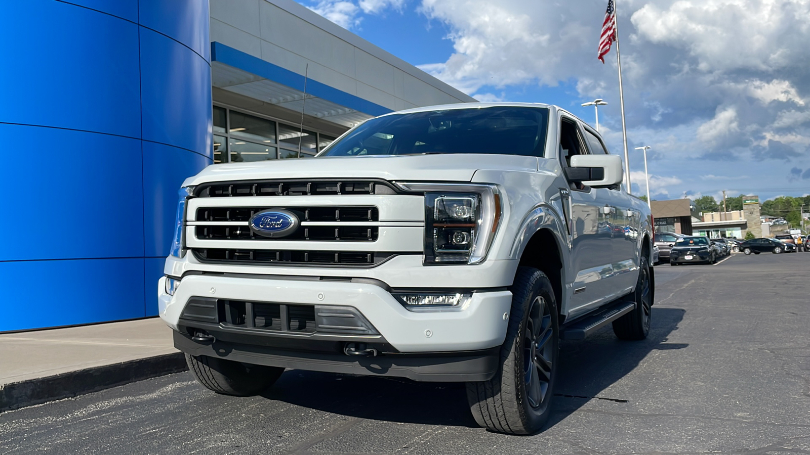 2023 Ford F-150 LARIAT 1