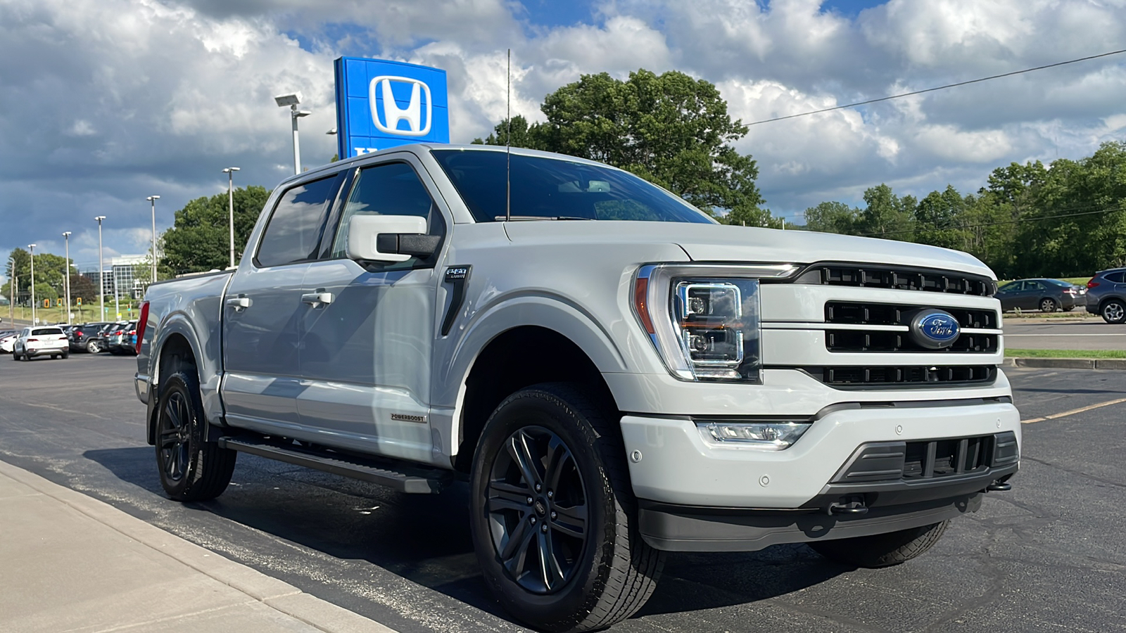 2023 Ford F-150 LARIAT 2