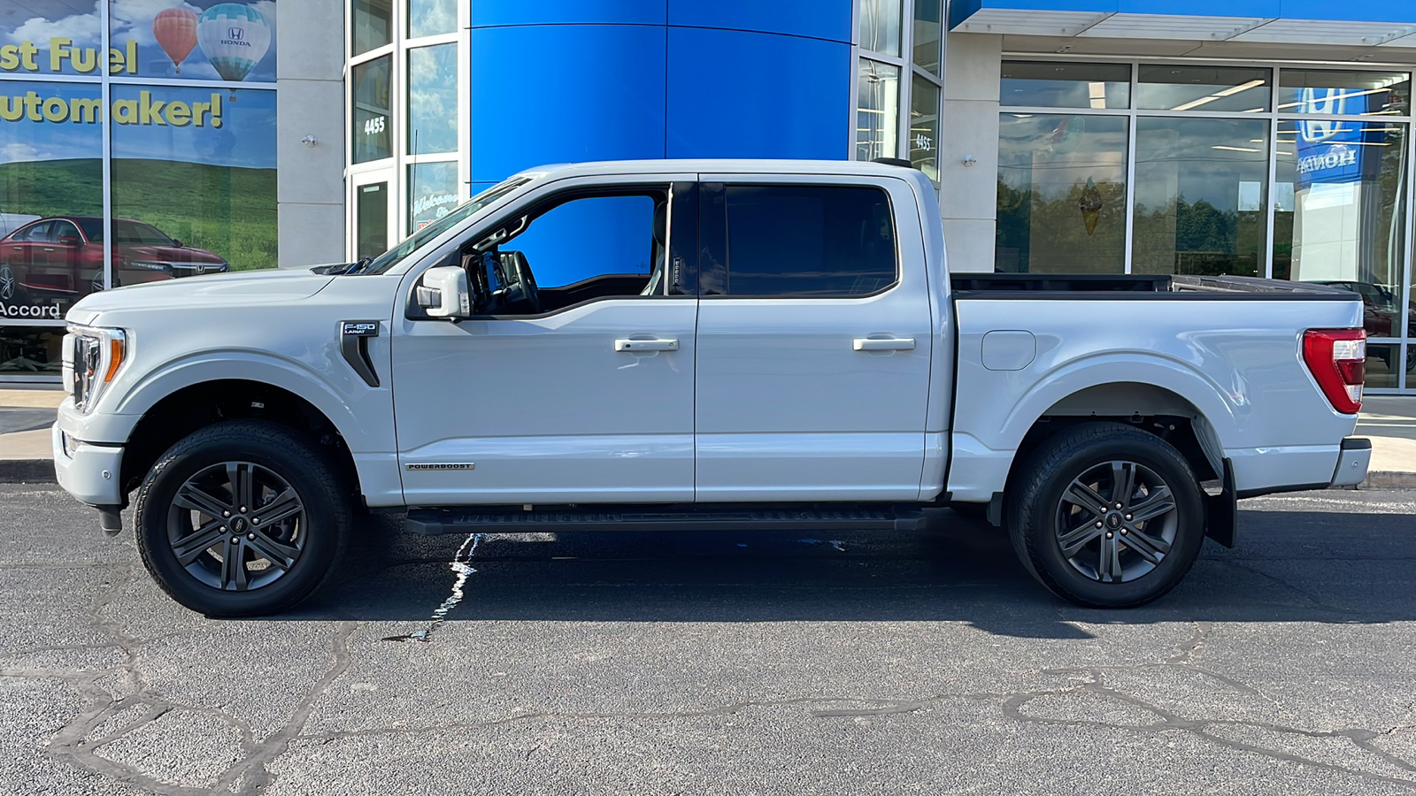 2023 Ford F-150 LARIAT 3