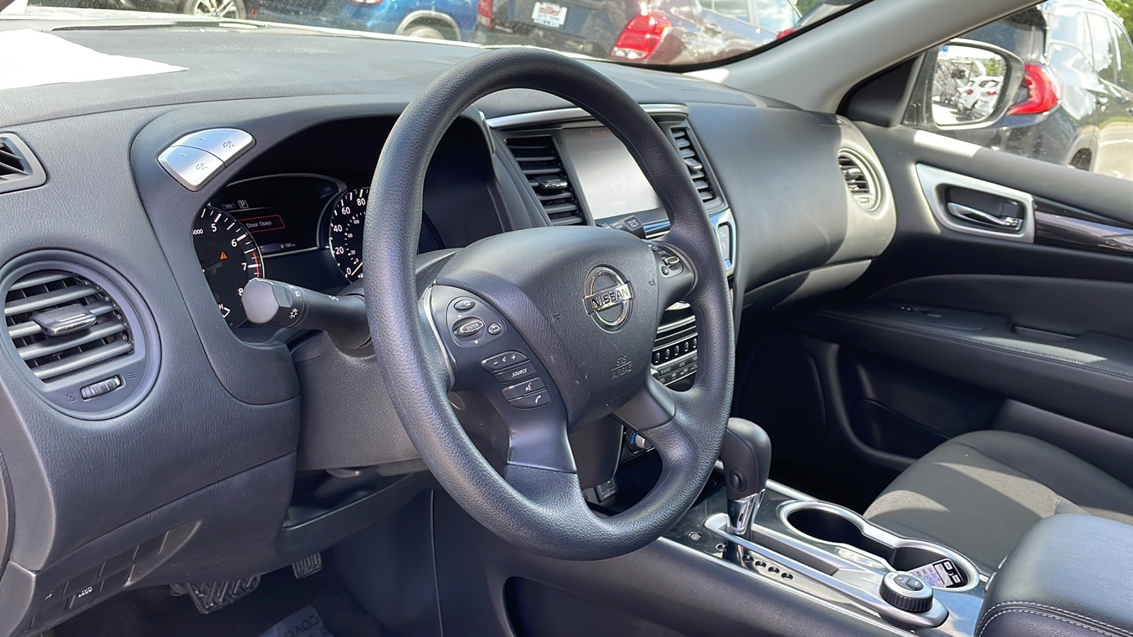 2019 Nissan Pathfinder S 6