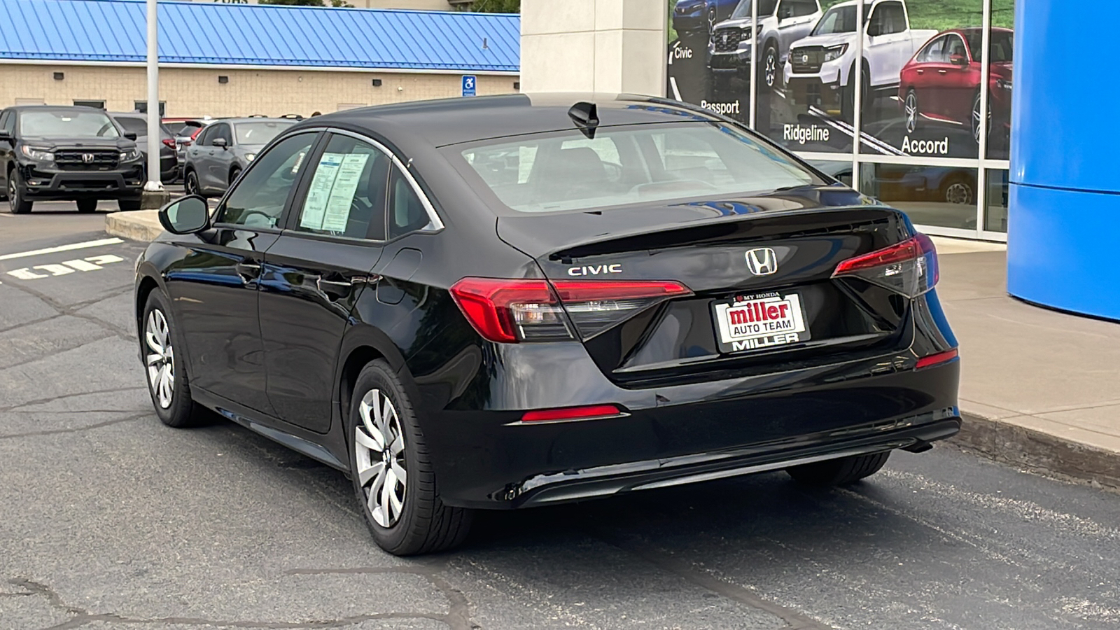 2022 Honda Civic Sedan LX 4