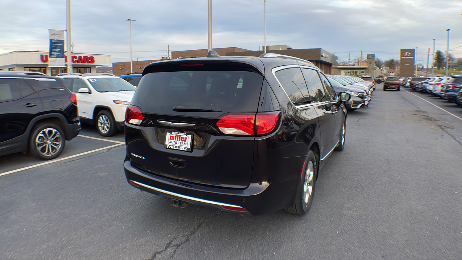 2017 Chrysler Pacifica Touring-L Plus 4