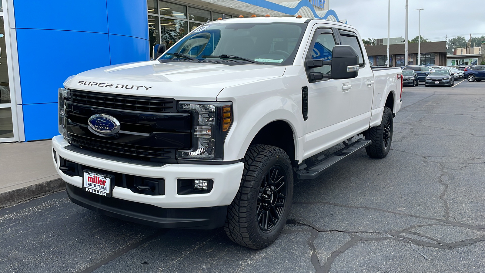 2019 Ford Super Duty F-350 SRW LARIAT 1