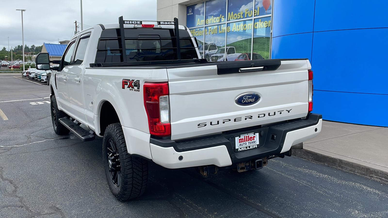 2019 Ford Super Duty F-350 SRW LARIAT 4