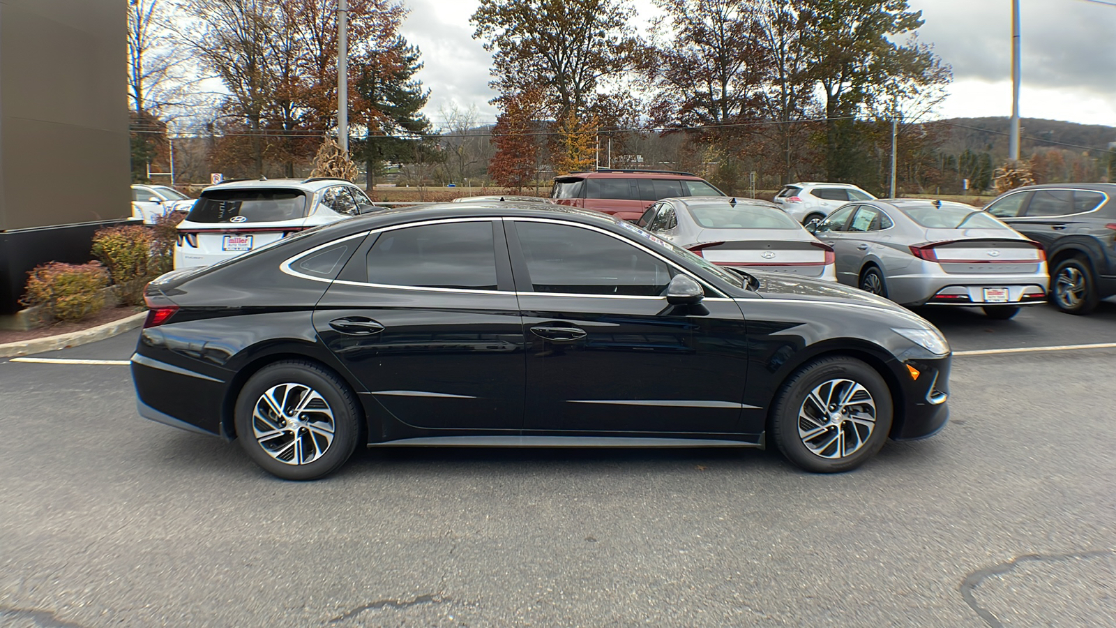 2022 Hyundai Sonata Hybrid Blue 3