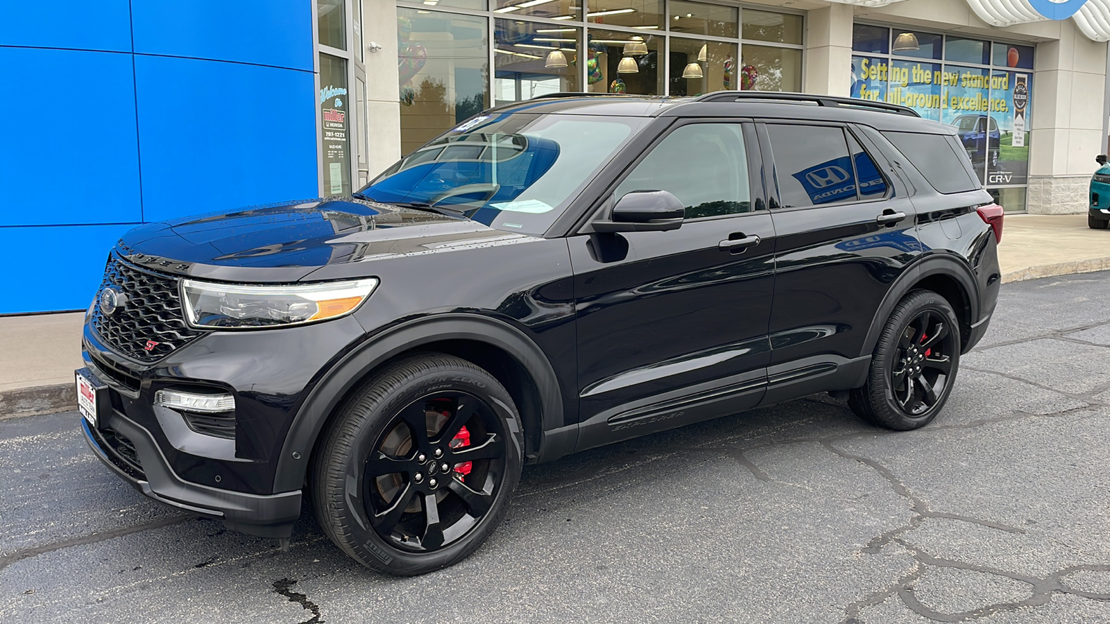 2021 Ford Explorer ST 1