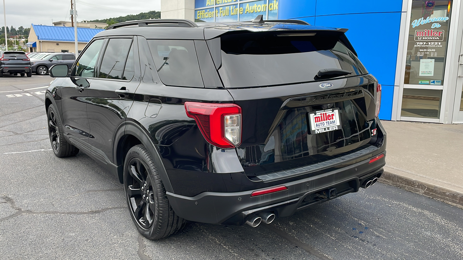 2021 Ford Explorer ST 5