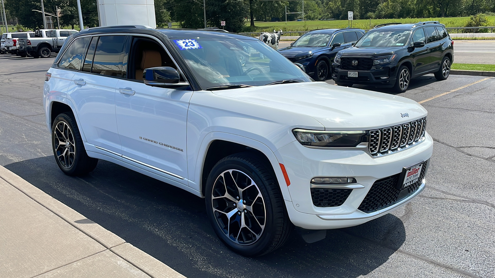 2023 Jeep Grand Cherokee Summit Reserve 2