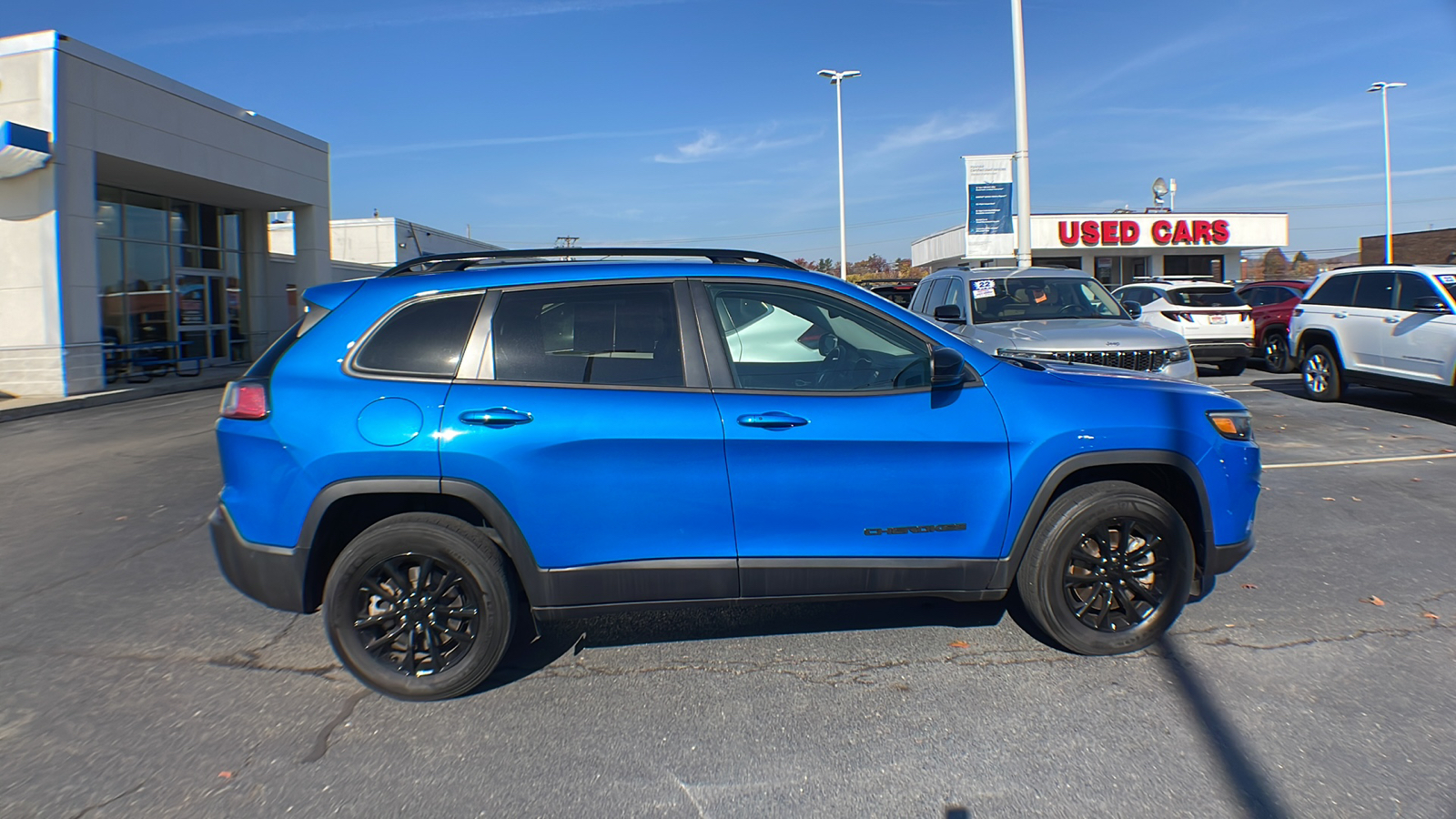 2023 Jeep Cherokee Altitude Lux 3