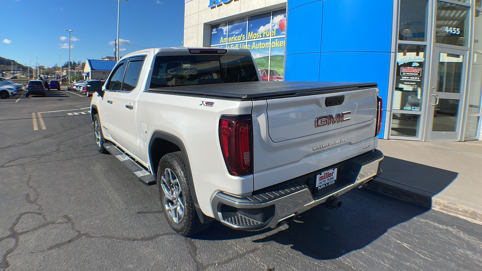 2023 GMC Sierra 1500 SLT 4