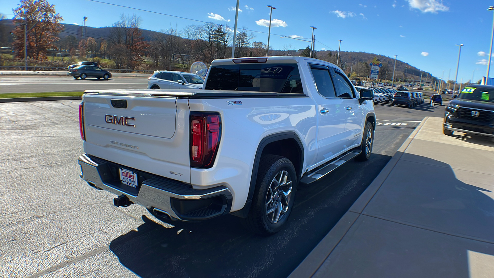 2023 GMC Sierra 1500 SLT 5