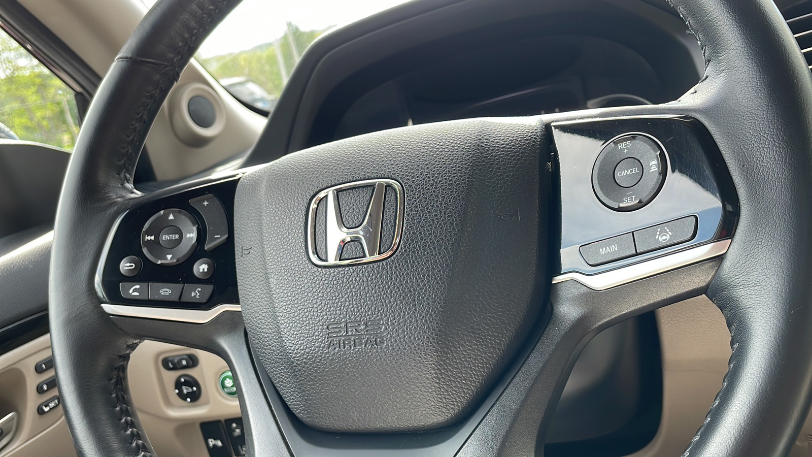 2019 Honda Pilot Touring 7-Passenger 19