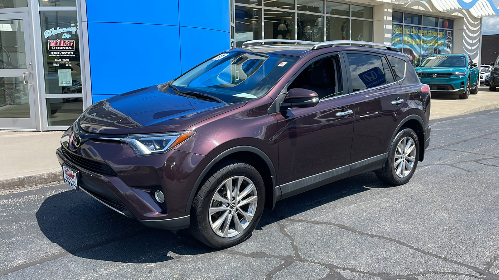 2017 Toyota RAV4 Limited 1