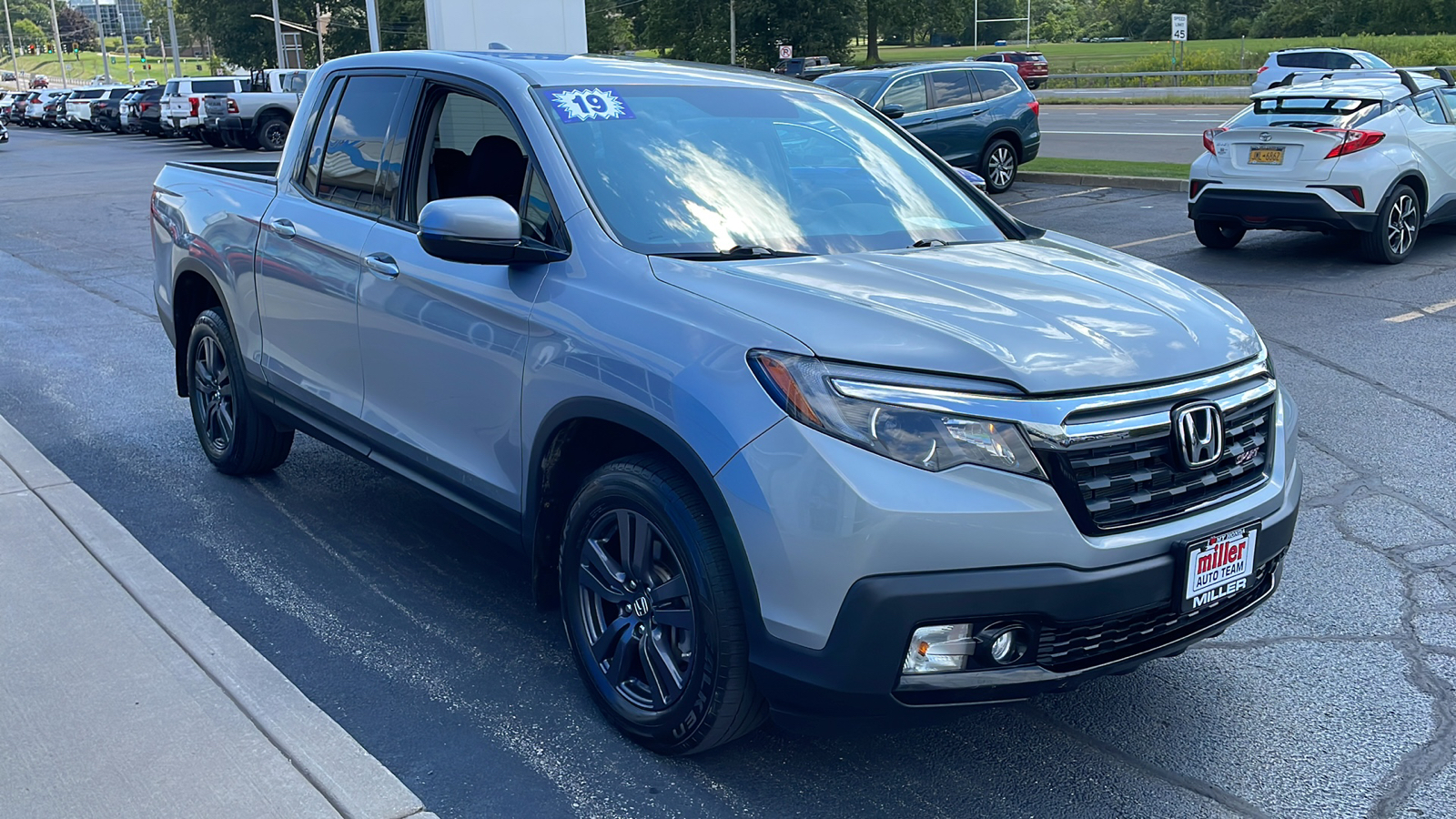 2019 Honda Ridgeline Sport 2