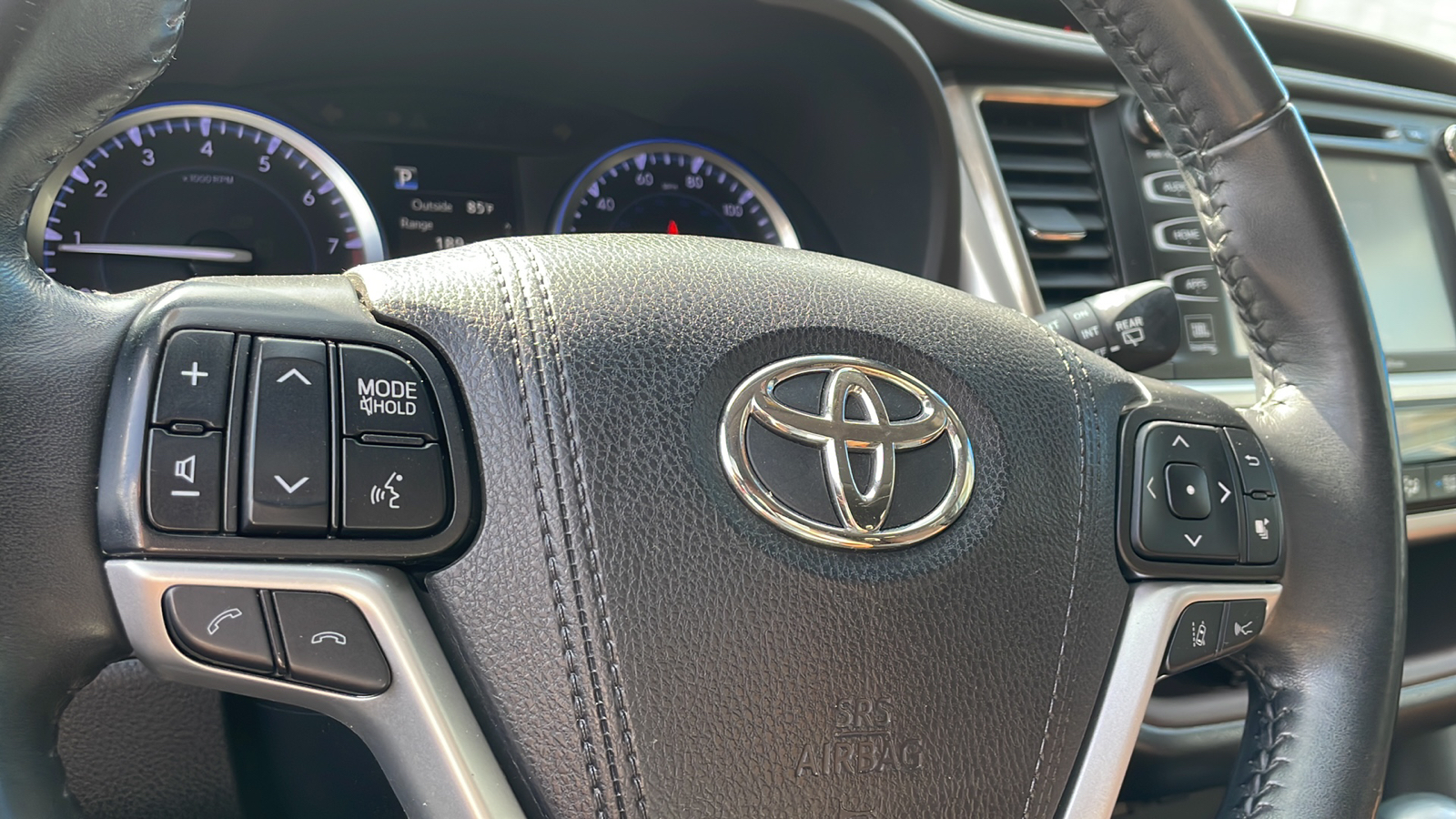 2019 Toyota Highlander Limited 19