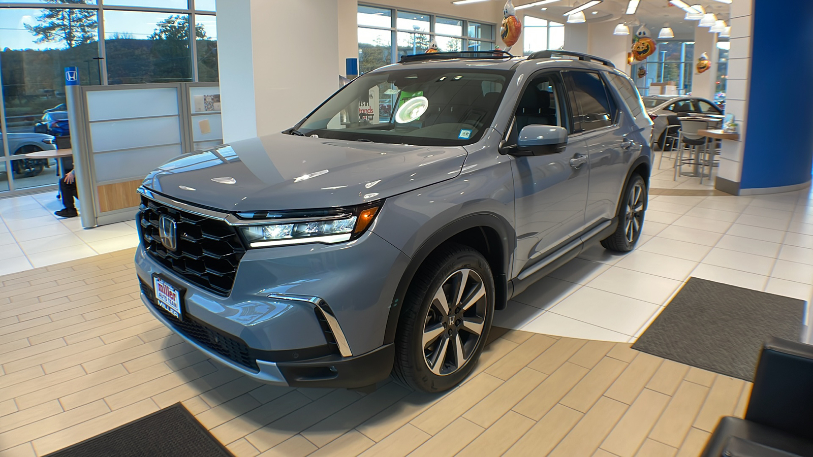 2025 Honda Pilot Touring 1