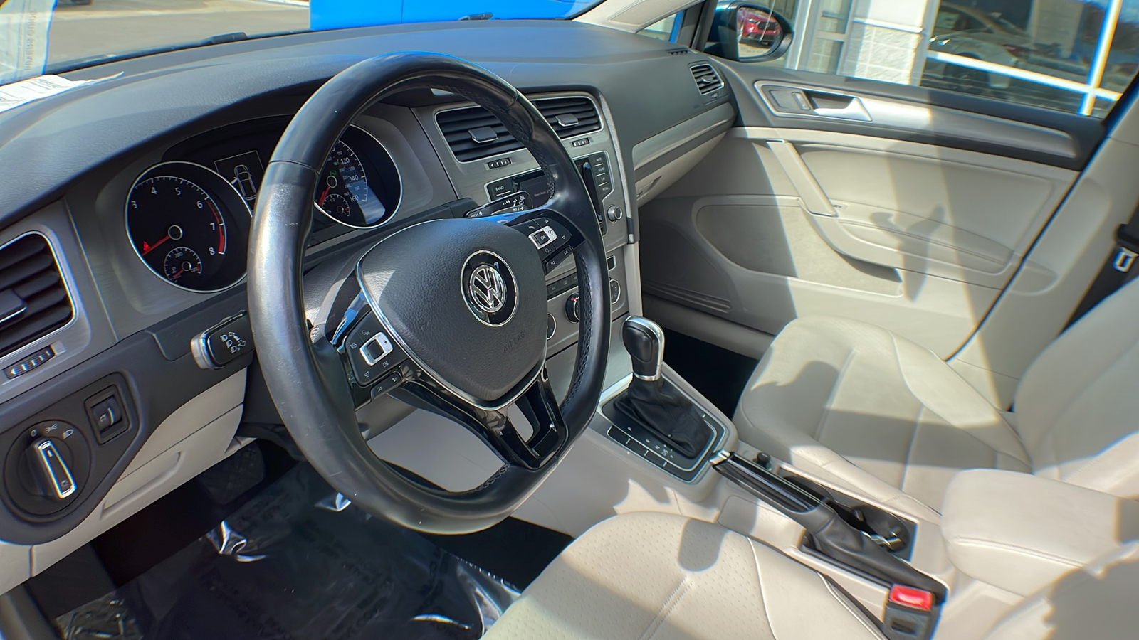 2015 Volkswagen Golf  6