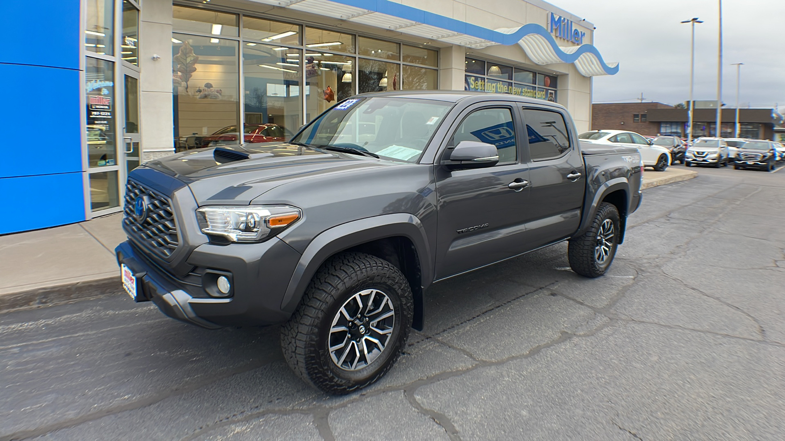 2022 Toyota Tacoma 4WD  1