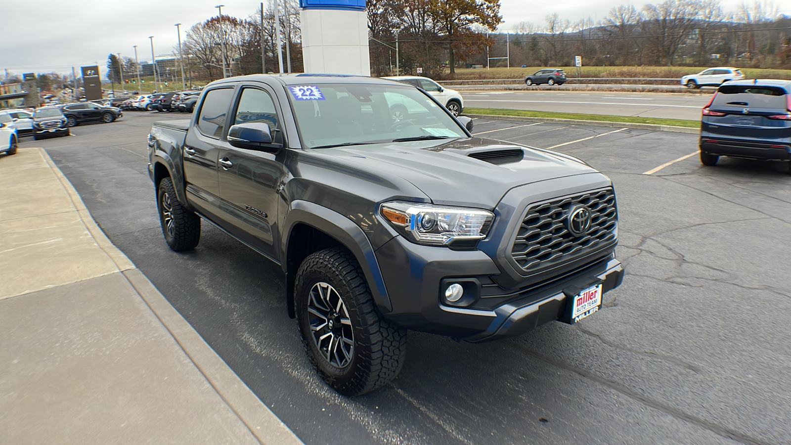 2022 Toyota Tacoma 4WD  2