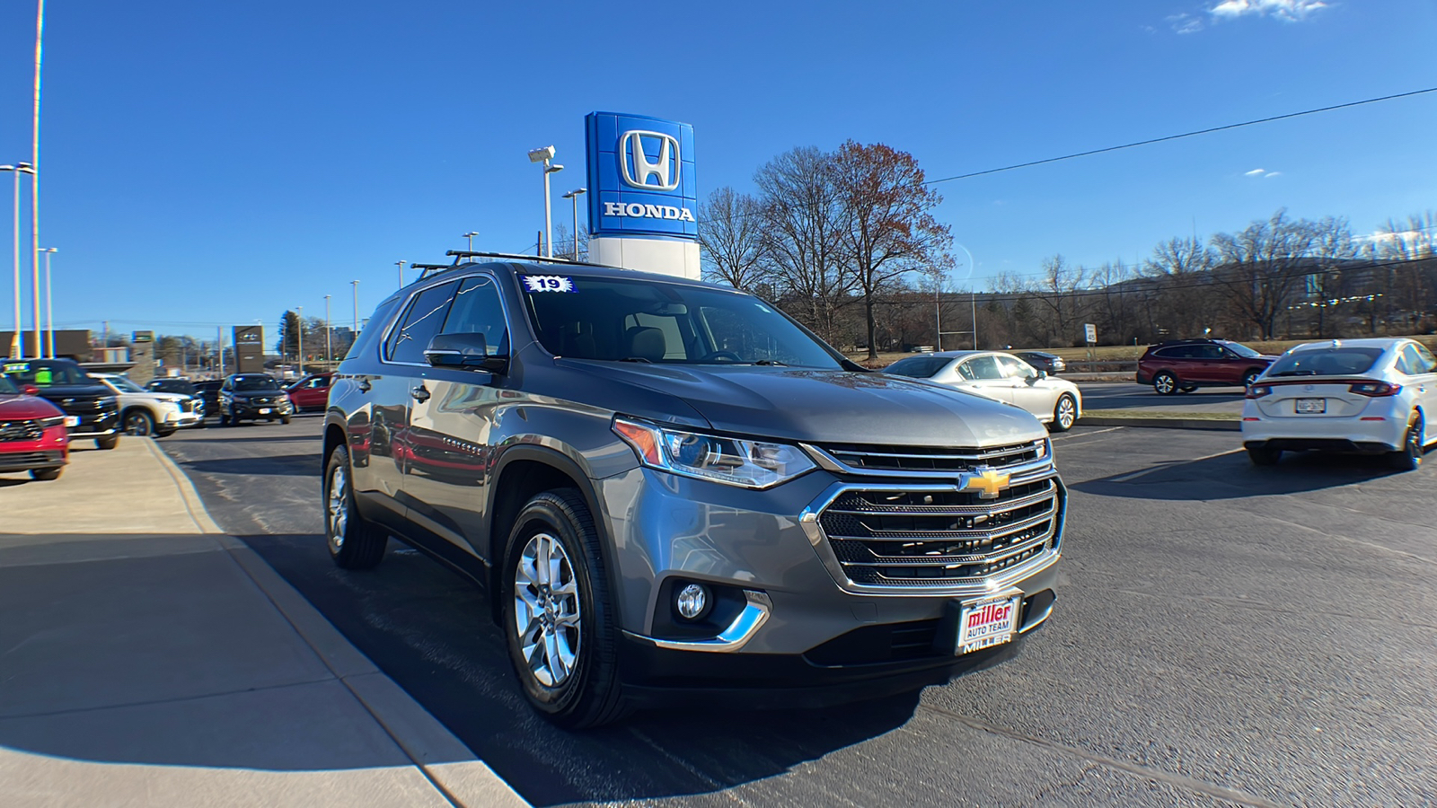 2019 Chevrolet Traverse LT Cloth 2