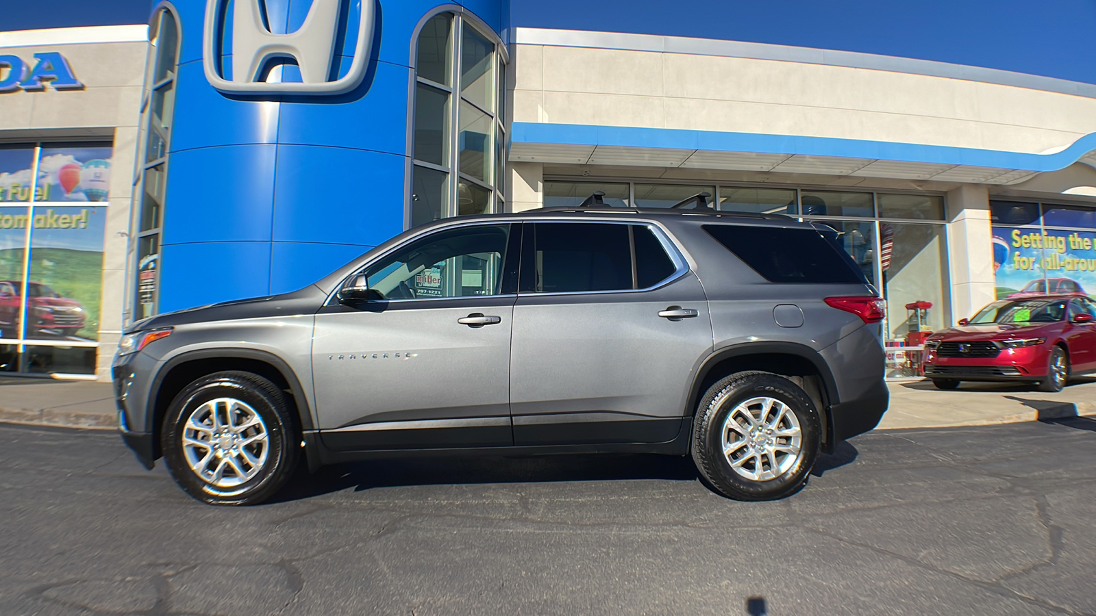 2019 Chevrolet Traverse LT Cloth 3