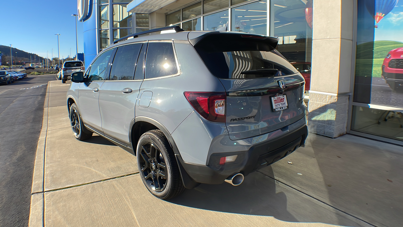 2025 Honda Passport Black Edition 4