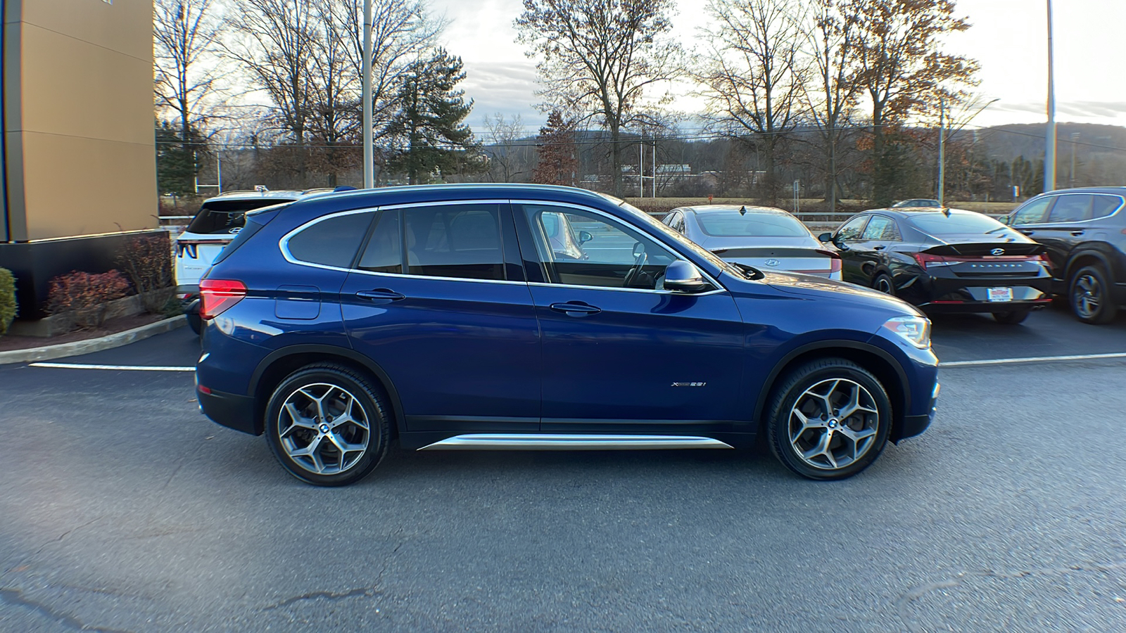 2018 BMW X1 xDrive28i 3