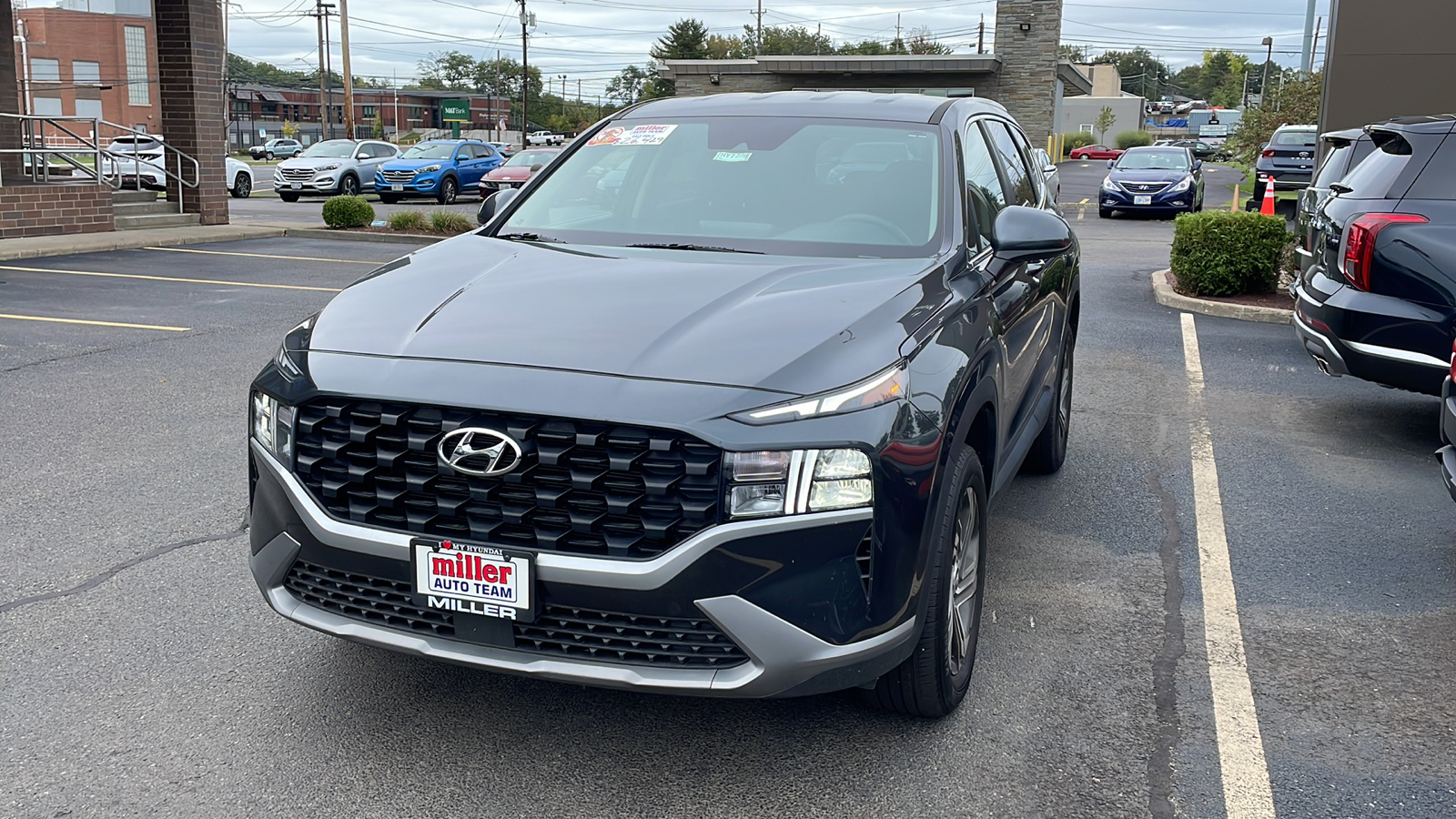 2023 Hyundai Santa Fe SE 1